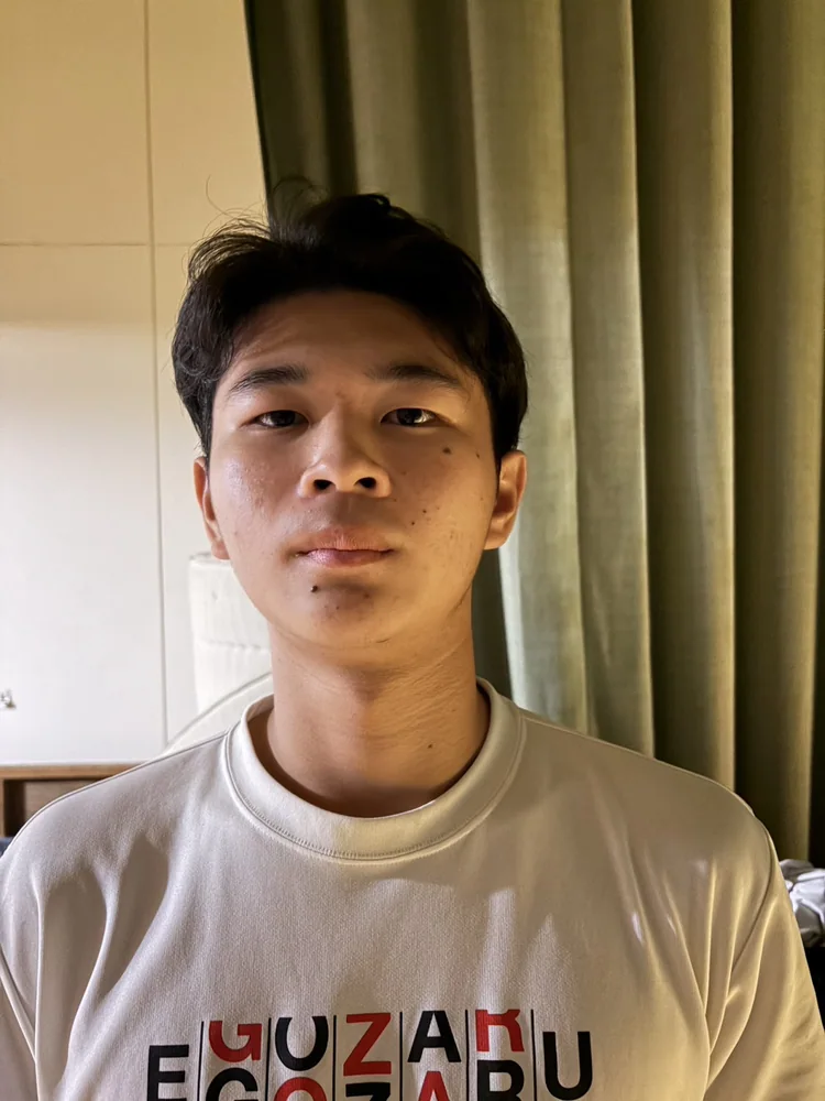 選手プロフィール写真（吉澤恵太）