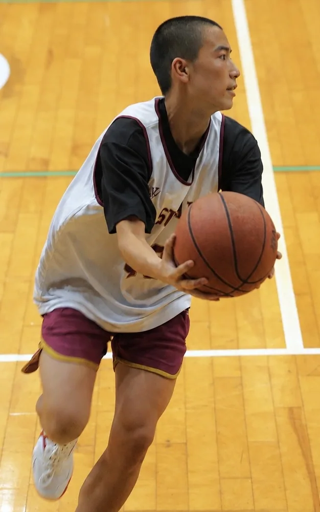 選手プロフィール写真（匹田真太郎）